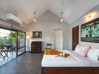 Bedroom 5 - Riverfront Cabin 